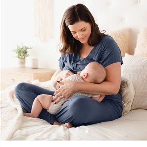 Kindred Bravely Maternity pajama set ✨Like New!